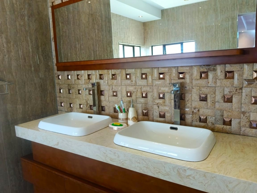 5 Bedroom Property for Sale in Woodhill Estate Limpopo