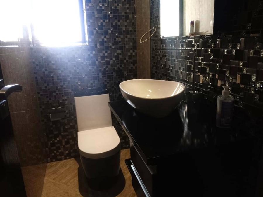 5 Bedroom Property for Sale in Woodhill Estate Limpopo