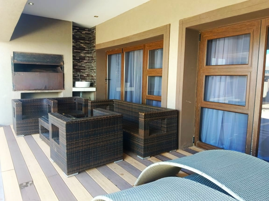 5 Bedroom Property for Sale in Woodhill Estate Limpopo