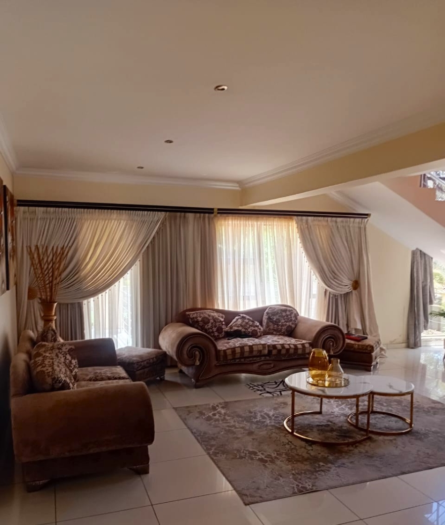 6 Bedroom Property for Sale in Bendor Limpopo