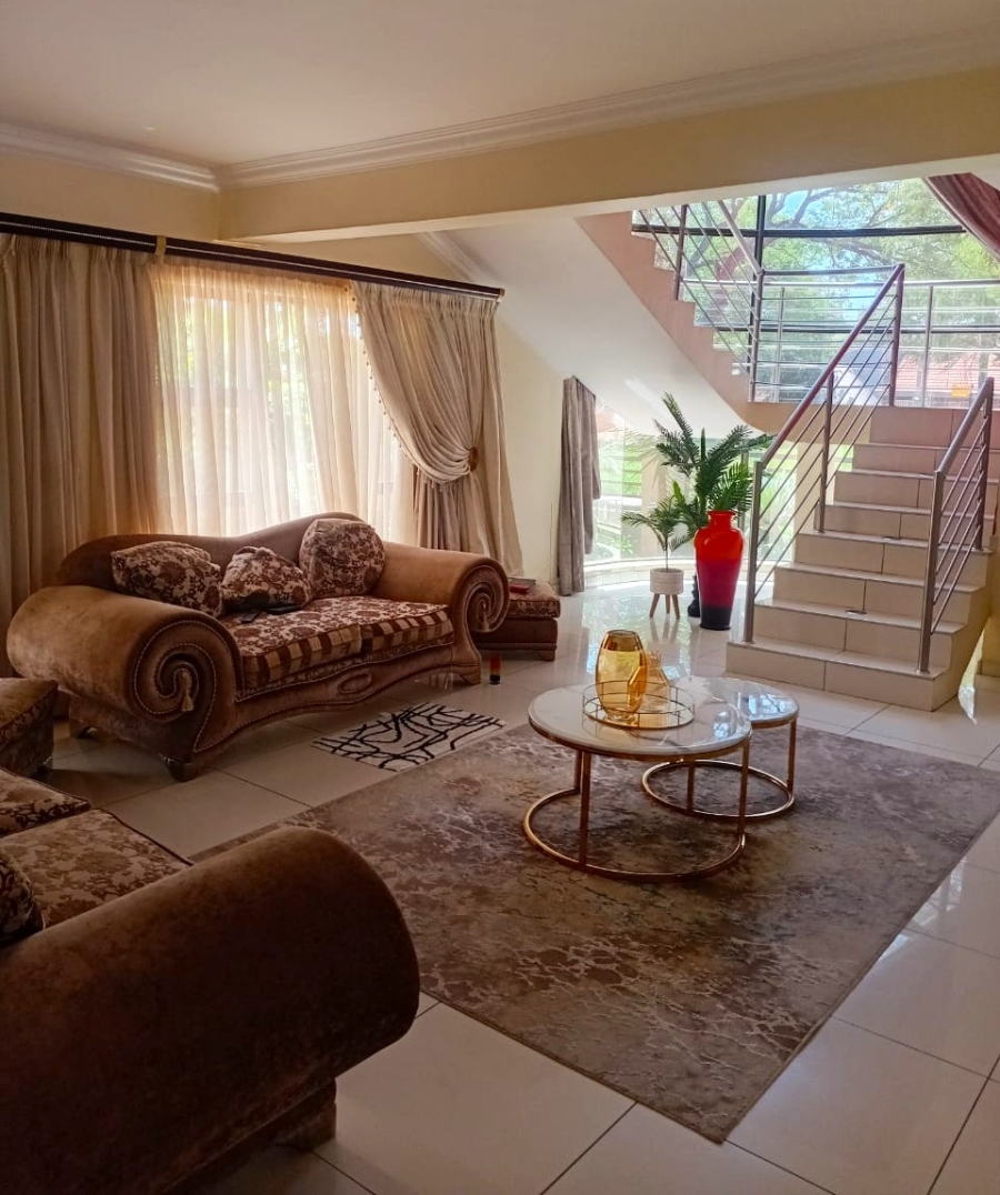 6 Bedroom Property for Sale in Bendor Limpopo