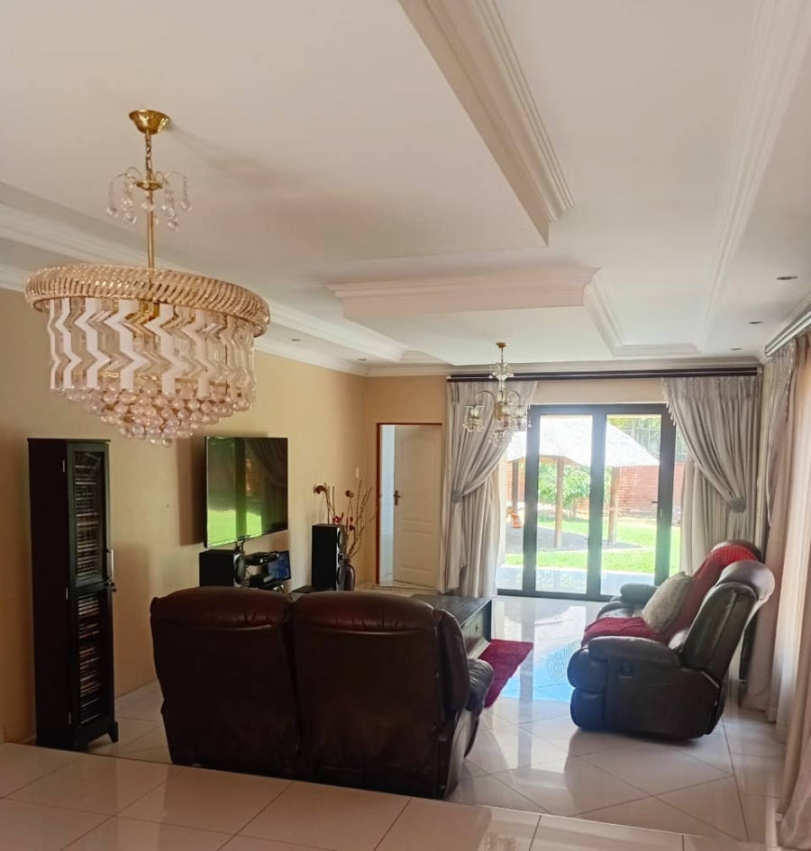 6 Bedroom Property for Sale in Bendor Limpopo