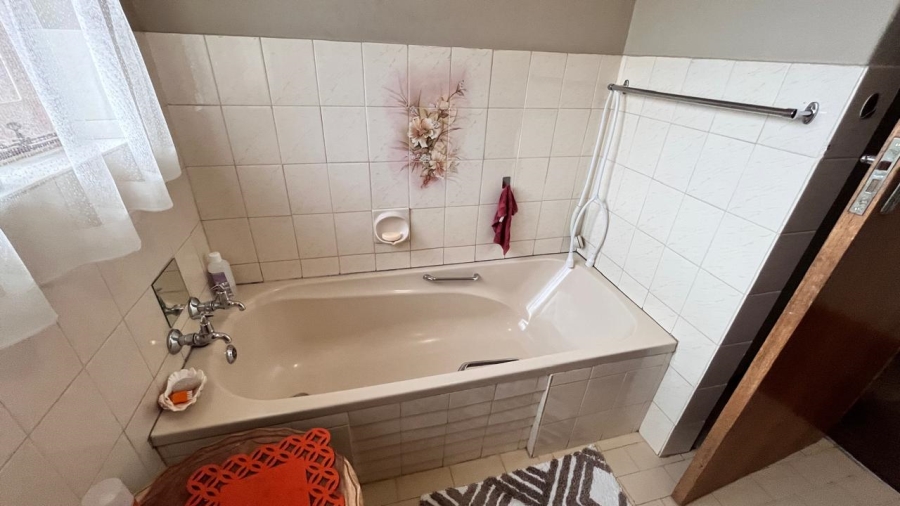 3 Bedroom Property for Sale in Fauna Park Limpopo