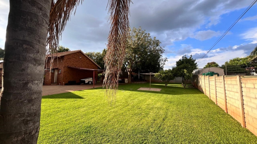 3 Bedroom Property for Sale in Fauna Park Limpopo