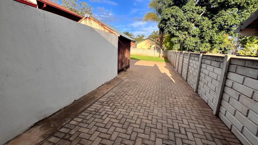 3 Bedroom Property for Sale in Fauna Park Limpopo