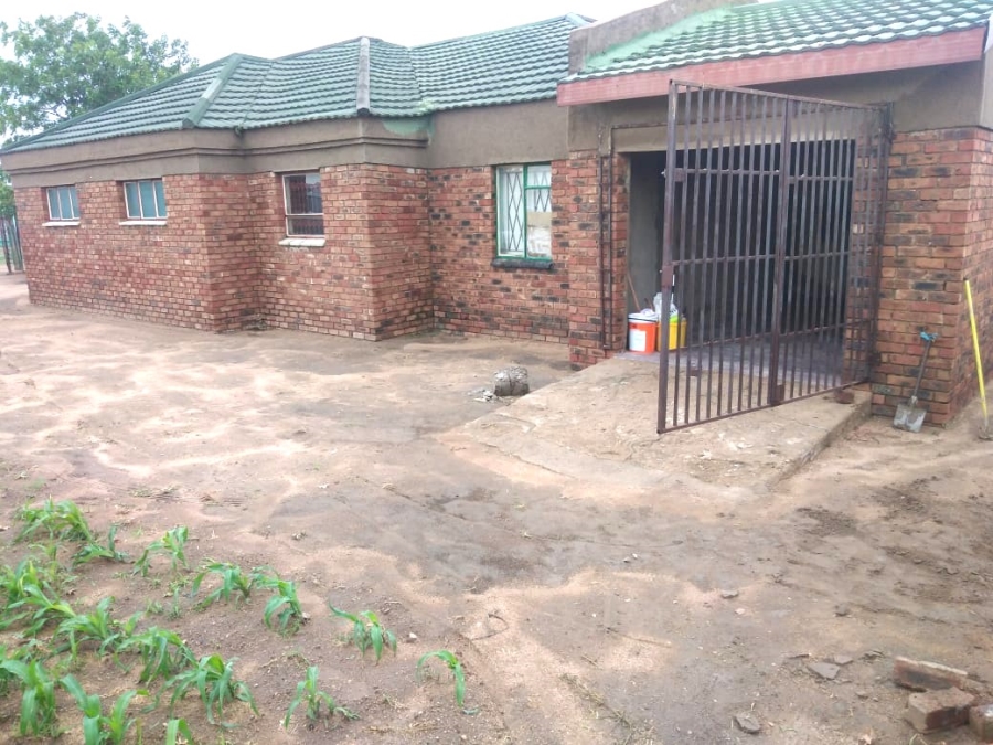 3 Bedroom Property for Sale in makgofe Limpopo