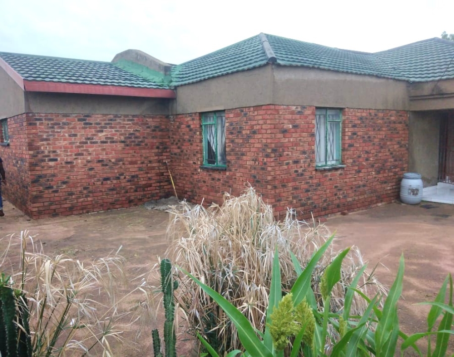 3 Bedroom Property for Sale in makgofe Limpopo