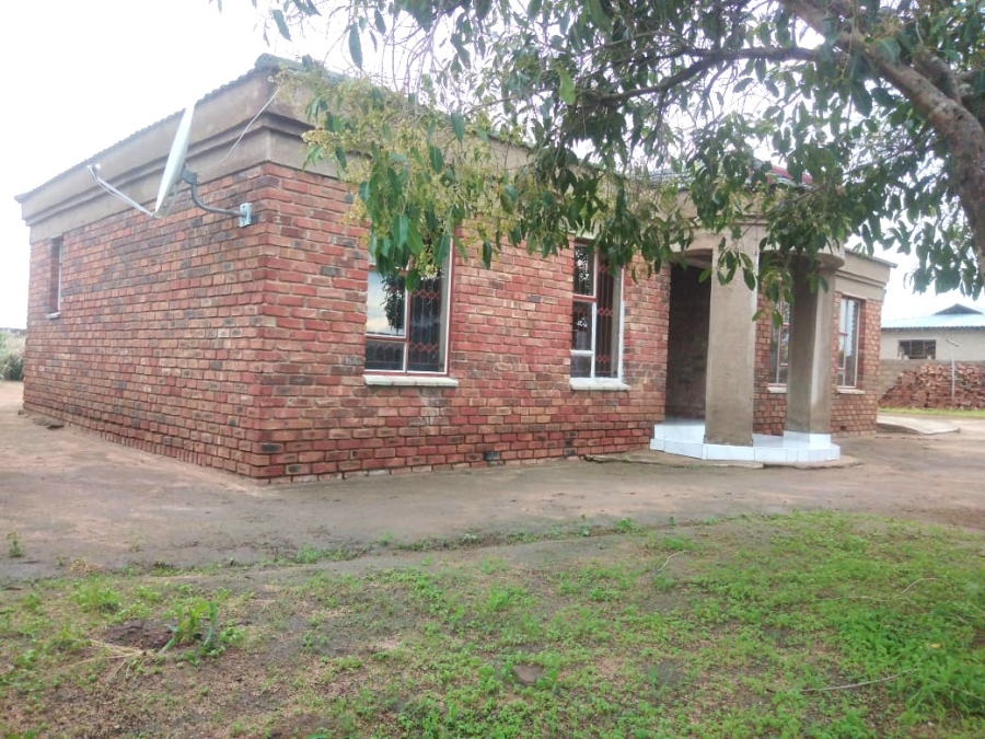 3 Bedroom Property for Sale in makgofe Limpopo