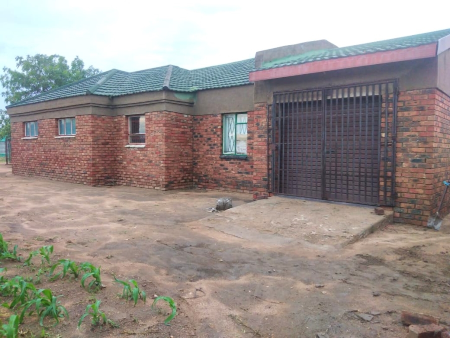 3 Bedroom Property for Sale in makgofe Limpopo