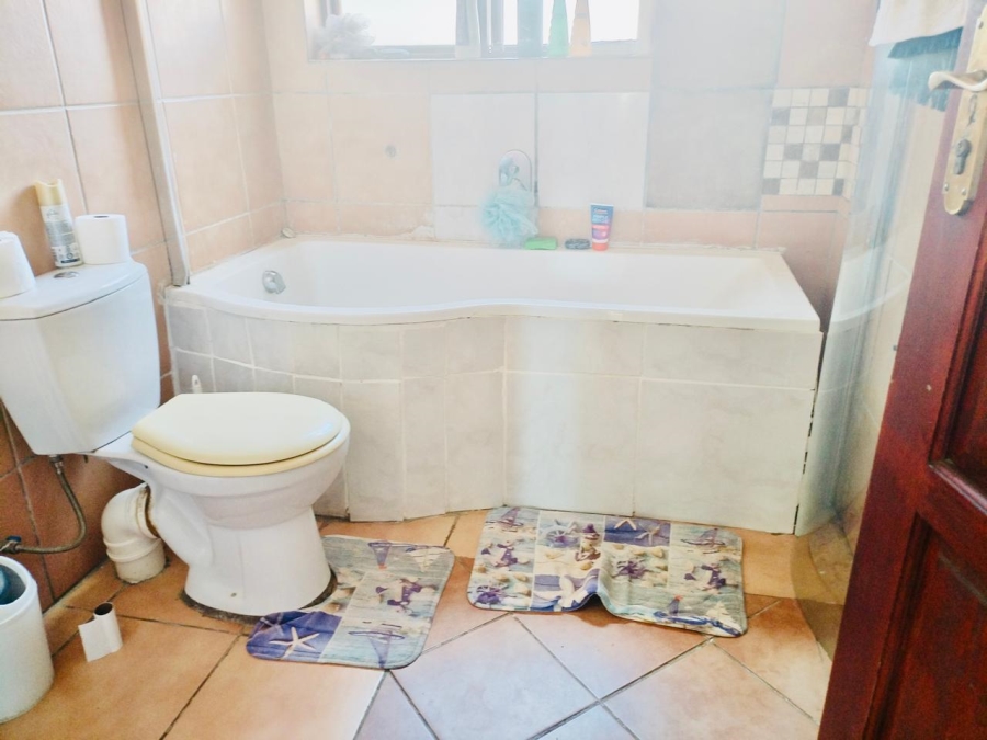 To Let 3 Bedroom Property for Rent in Annadale Limpopo