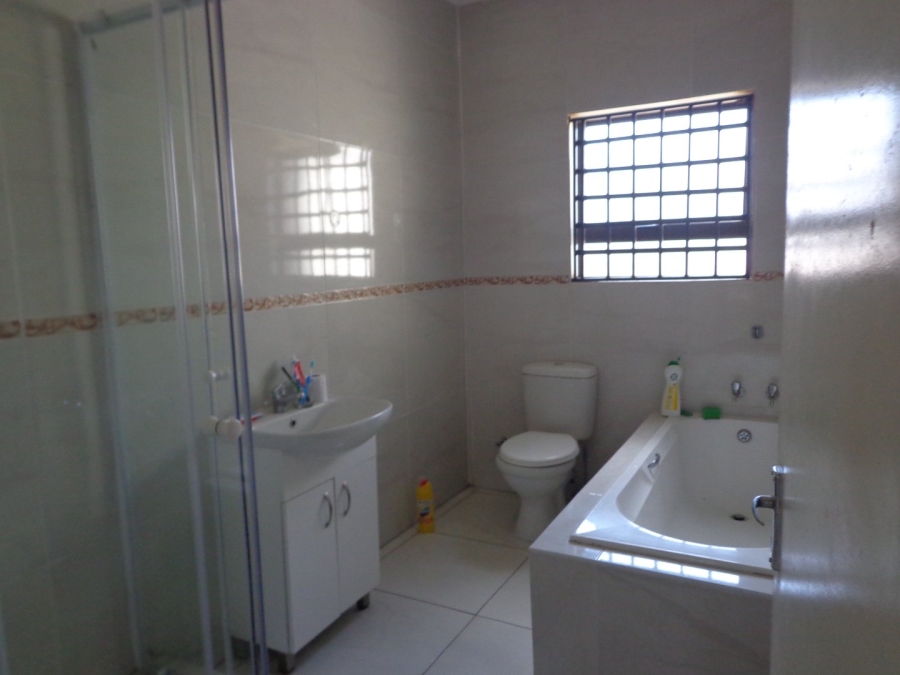 3 Bedroom Property for Sale in Mahlasedi Park Limpopo