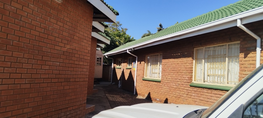6 Bedroom Property for Sale in Flora Park Limpopo