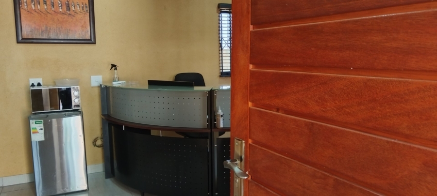 6 Bedroom Property for Sale in Flora Park Limpopo