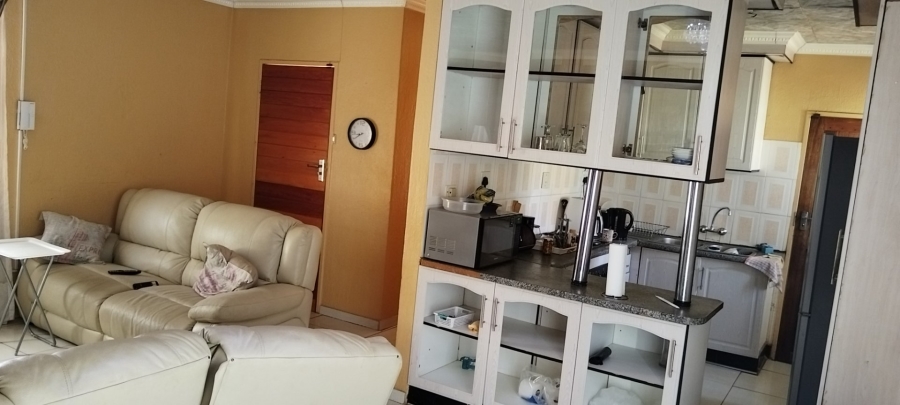 6 Bedroom Property for Sale in Flora Park Limpopo