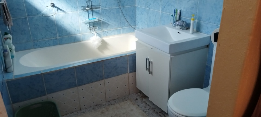 6 Bedroom Property for Sale in Flora Park Limpopo