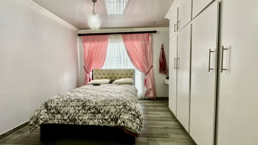 7 Bedroom Property for Sale in Bendor Limpopo