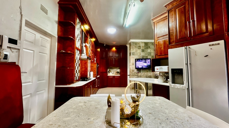 7 Bedroom Property for Sale in Bendor Limpopo