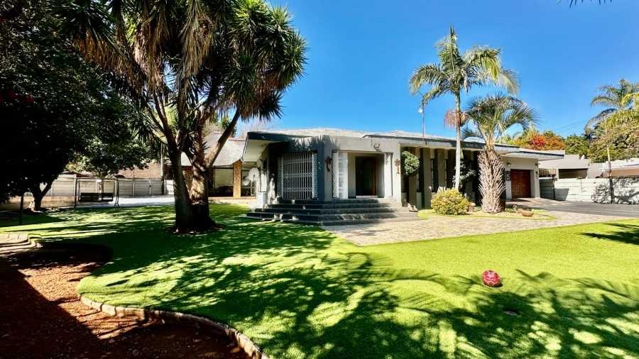 7 Bedroom Property for Sale in Bendor Limpopo