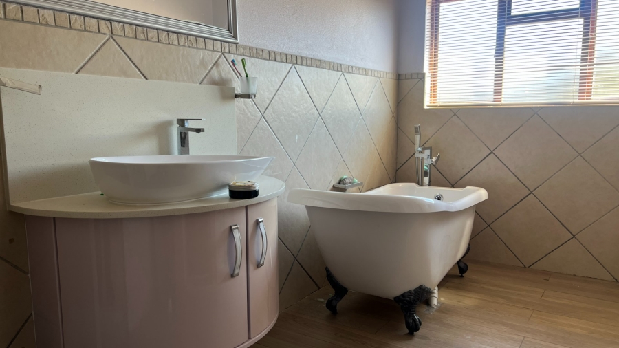 4 Bedroom Property for Sale in Cycad Estate Limpopo