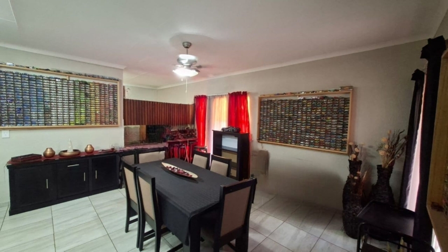 5 Bedroom Property for Sale in Chroompark Limpopo