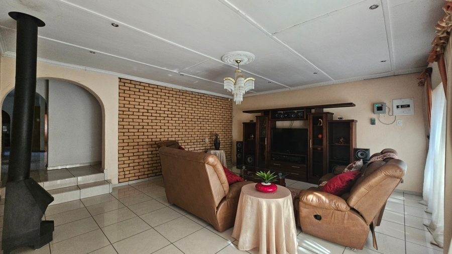 4 Bedroom Property for Sale in Flora Park Limpopo