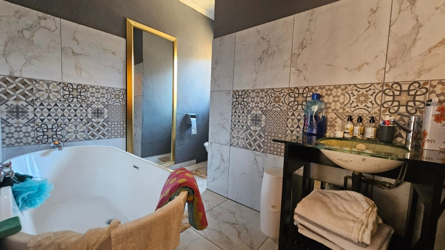 4 Bedroom Property for Sale in Flora Park Limpopo