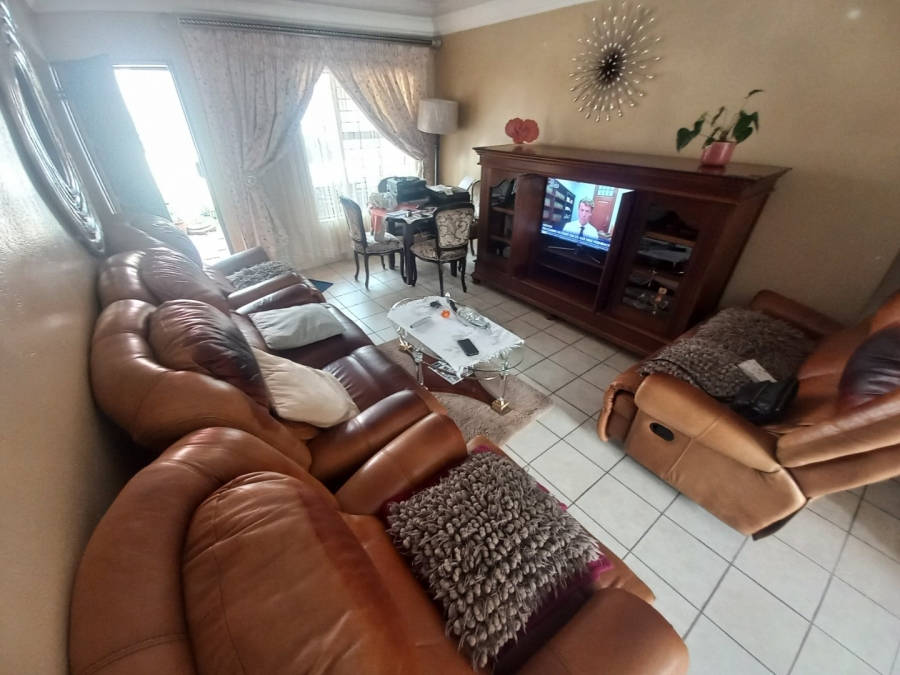 2 Bedroom Property for Sale in Polokwane Central Limpopo