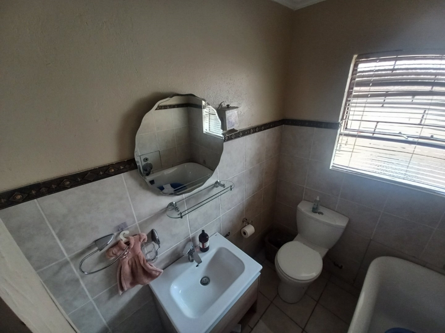 2 Bedroom Property for Sale in Polokwane Central Limpopo