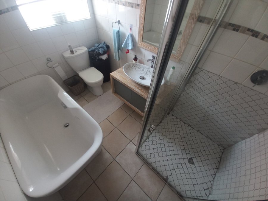 2 Bedroom Property for Sale in Polokwane Central Limpopo