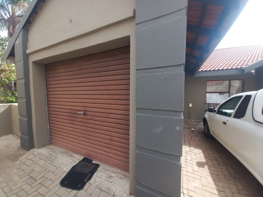 2 Bedroom Property for Sale in Polokwane Central Limpopo