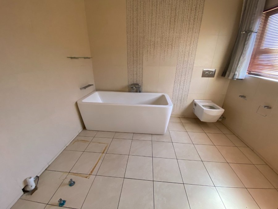 5 Bedroom Property for Sale in Celtic Meadows Limpopo