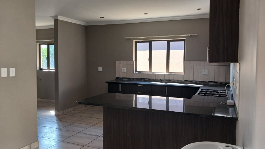 To Let 4 Bedroom Property for Rent in Golden Acres Estate Limpopo