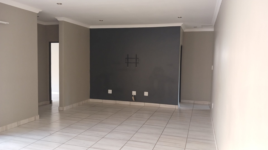 To Let 4 Bedroom Property for Rent in Golden Acres Estate Limpopo