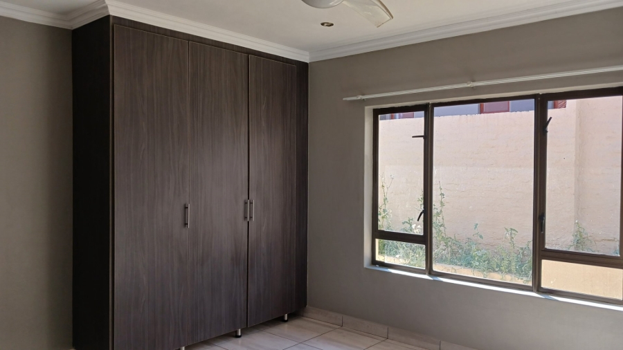 To Let 4 Bedroom Property for Rent in Golden Acres Estate Limpopo