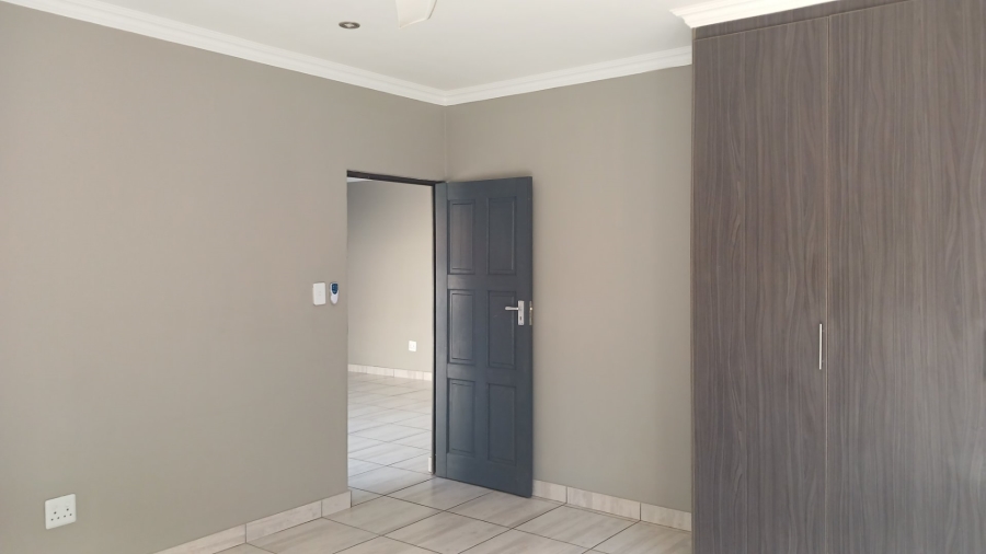 To Let 4 Bedroom Property for Rent in Golden Acres Estate Limpopo
