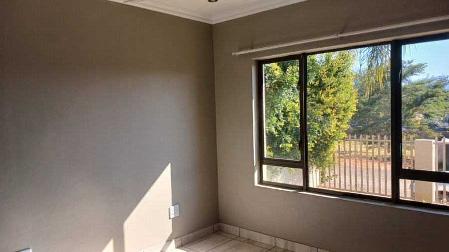To Let 4 Bedroom Property for Rent in Golden Acres Estate Limpopo