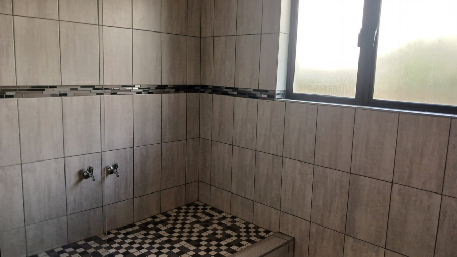 To Let 4 Bedroom Property for Rent in Golden Acres Estate Limpopo