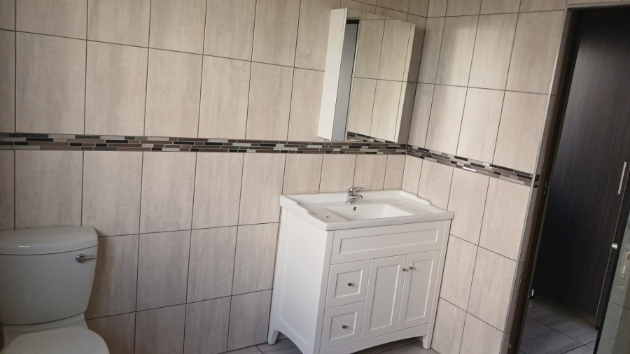 To Let 4 Bedroom Property for Rent in Golden Acres Estate Limpopo