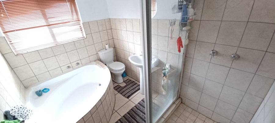 2 Bedroom Property for Sale in Penina Park Limpopo