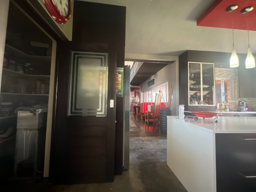 5 Bedroom Property for Sale in Eagles Crest Limpopo