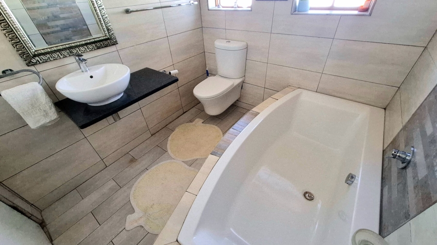 To Let 3 Bedroom Property for Rent in Bendor Limpopo