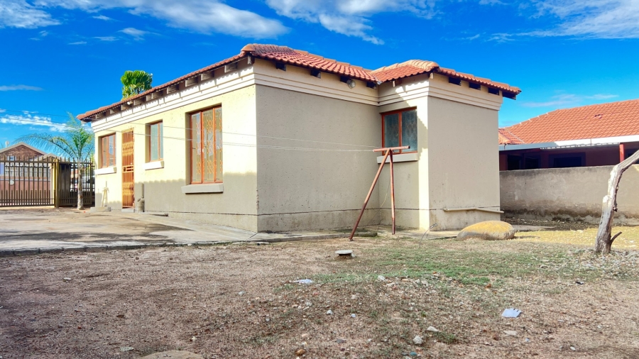 3 Bedroom Property for Sale in Rethabile Gardens Limpopo