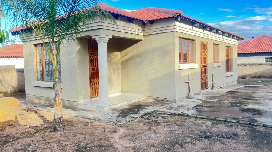 3 Bedroom Property for Sale in Rethabile Gardens Limpopo
