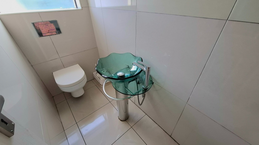 5 Bedroom Property for Sale in Thornhill Limpopo