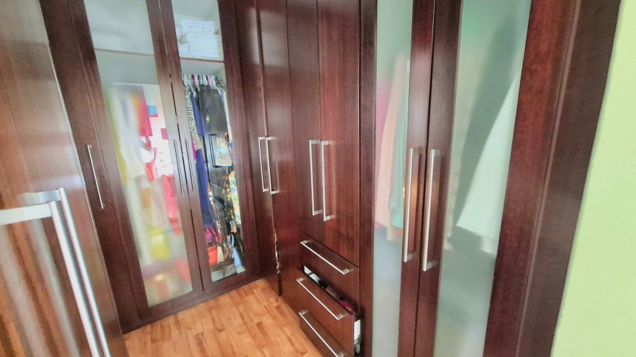 5 Bedroom Property for Sale in Thornhill Limpopo