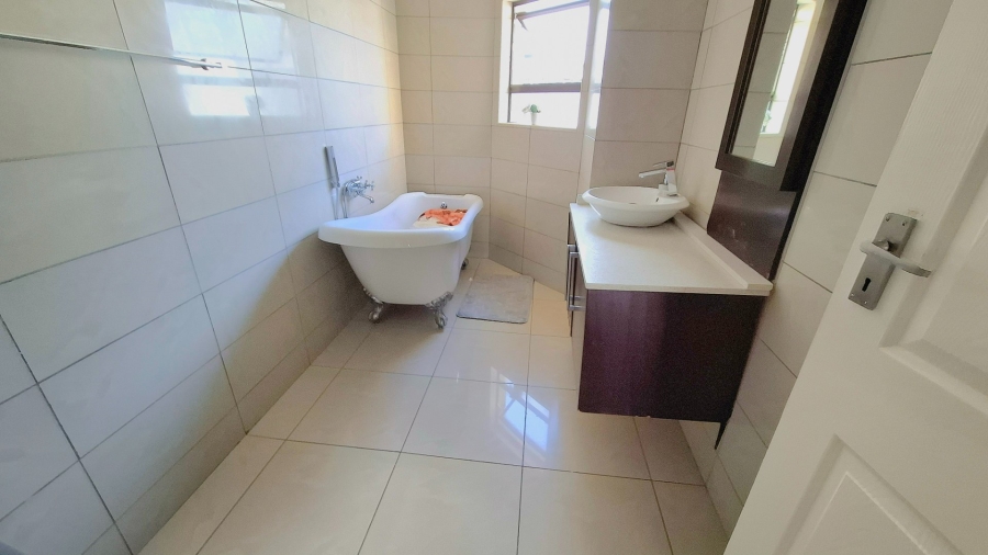 5 Bedroom Property for Sale in Thornhill Limpopo