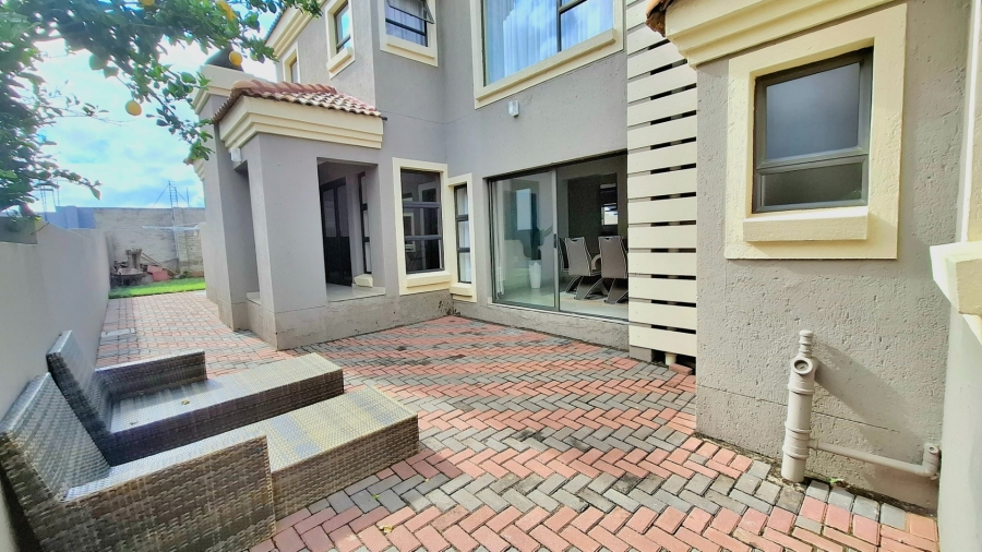 5 Bedroom Property for Sale in Thornhill Limpopo