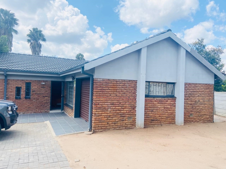 To Let 3 Bedroom Property for Rent in Ivy Park Limpopo