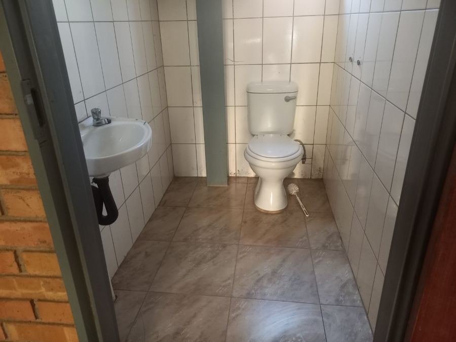 To Let commercial Property for Rent in Magna Via Industrial Limpopo