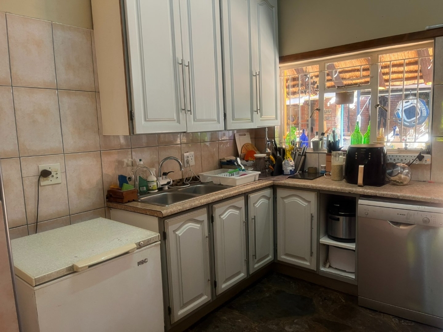 5 Bedroom Property for Sale in Aquapark Limpopo